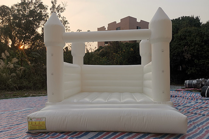 White Inflatable Wedding Castle 13ft X 11.5ft X 10ft Outdoor Party Adult Bouncy Castles
