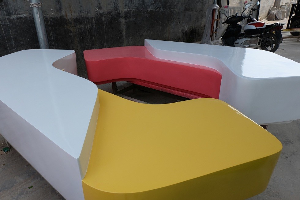 Hotel mall deco square shape multi-color fiberglass chair statue as functional furniture