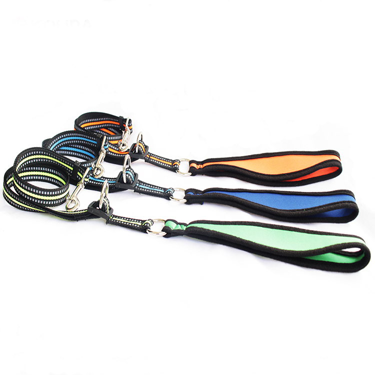 Adjustable LOGO Nylon Dog Leash . Dog Rope Lead Retractable Nylon Braided Pet Dog Leash