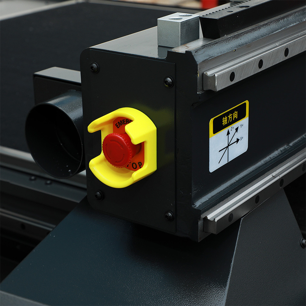 Automatic 1.6KW 1300x2500mm Auto Tool Changer CNC Router For Wood Carving