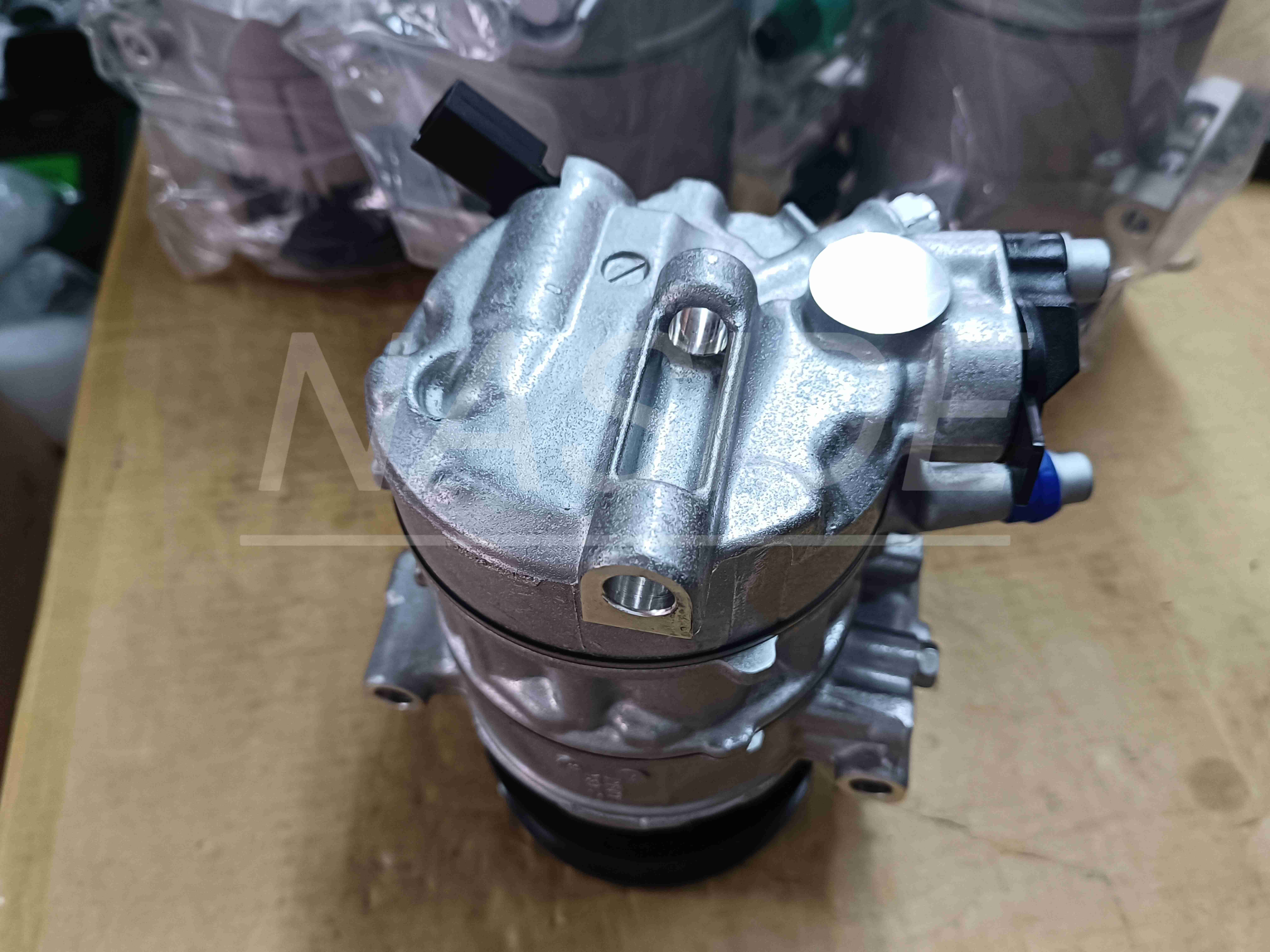 Auto AC Conditioning Compressor For Audi Volkswagen 4M0820803 8T0260805E 8T0260805N 6SEU14C
