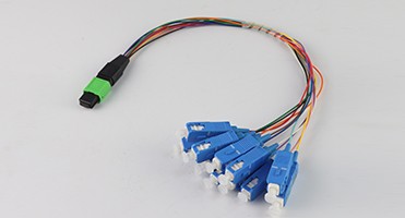 Customized 12 Core 0.9mm MPO Fiber Patch Cord Singlemode 1M Fanout