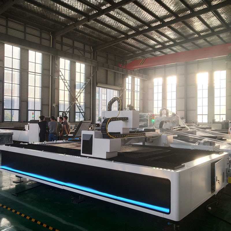 1000W Cutting Head CNC Laser Cutting Machines With Reci Generator 380VAC 50Hz