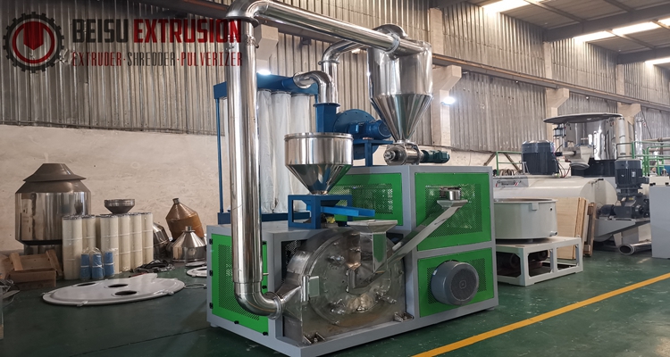 500kg/H 10mm LDPE LLDPE Pe Pulverizer With Disc Blade
