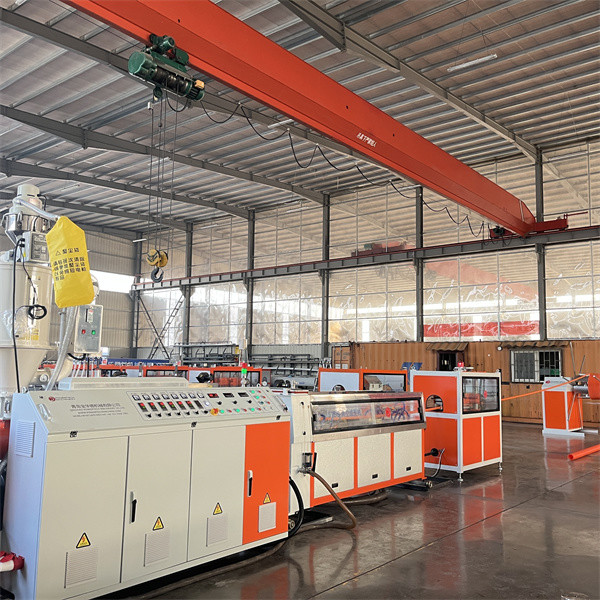 Corrugated Pipe Machine Pe Pipe Production Line With Single Screw Extruder