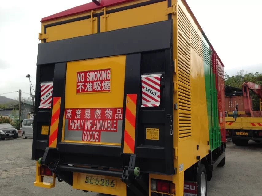 Durable 1500KG Long Life Van Tailgate Lifter Cargo Truck With Liftgate