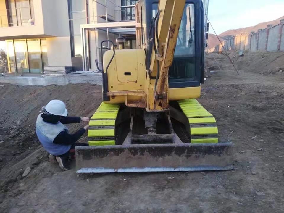 Mini Crawler Excavator Rubber Track Pad 300mm 400mm 450mm 500mm