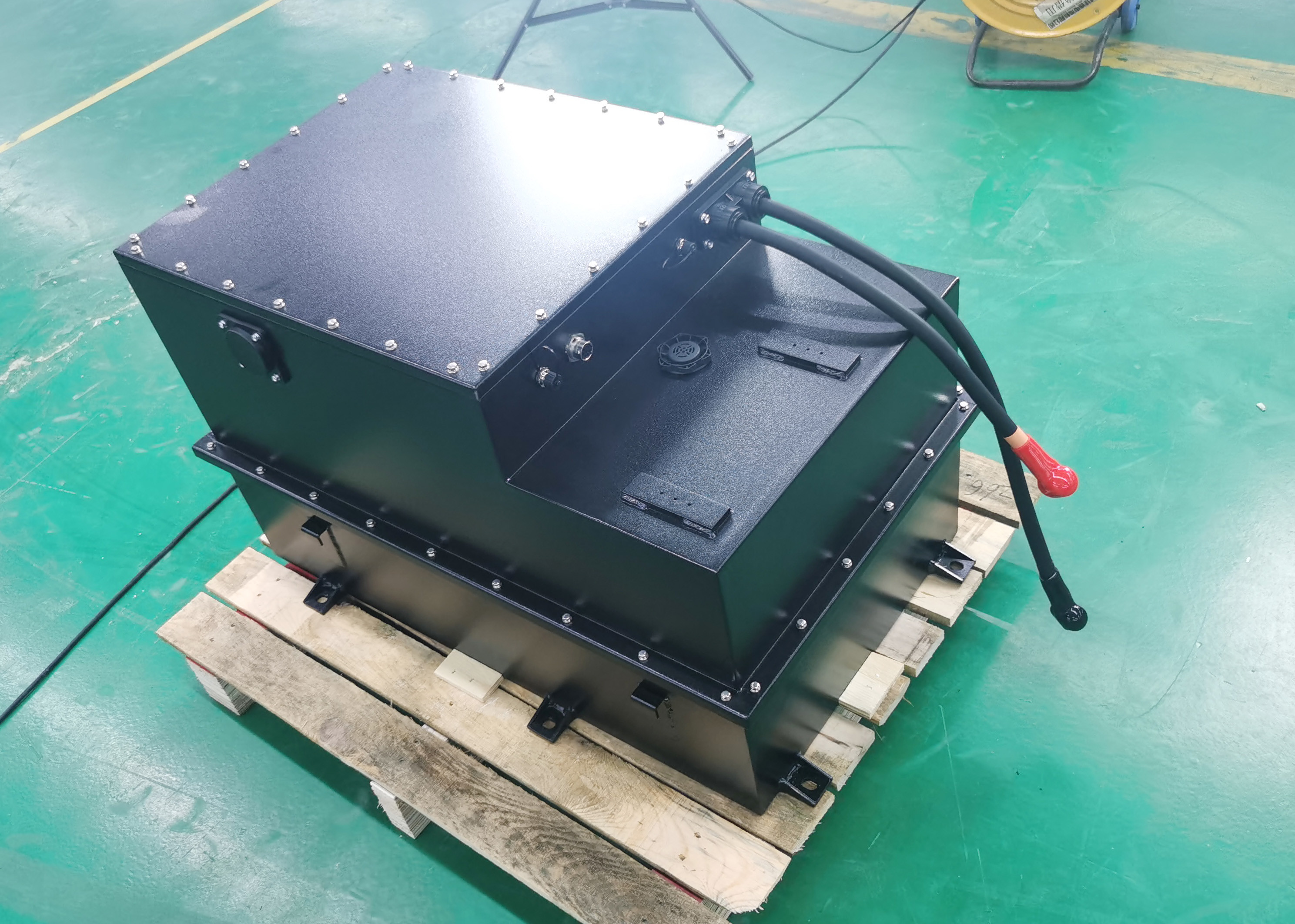 153V350Ah 53.76KWh IP67 Lithium Iron Phosphate Battery