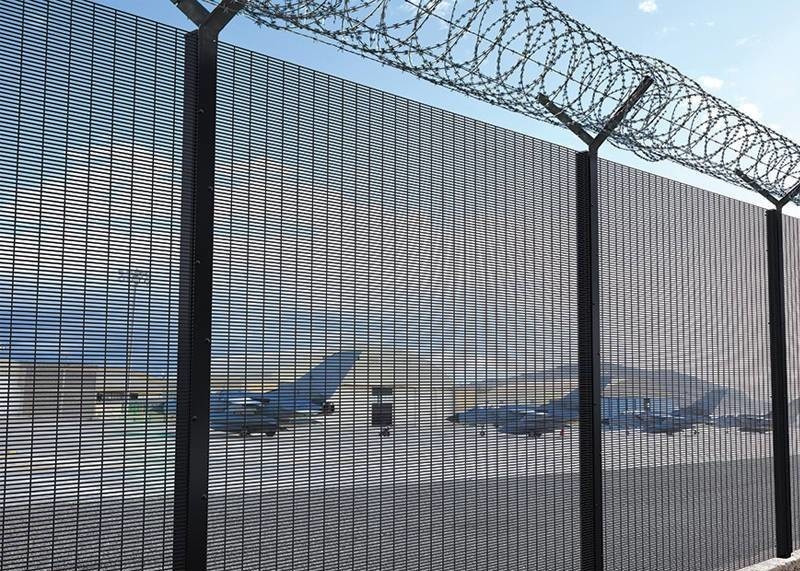 Powder Coated 1.53m Height Anti Climb Fencing High Security Mesh 358