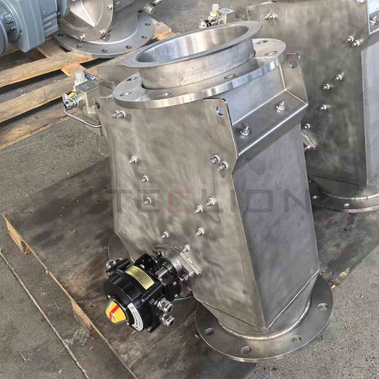 Swing flap plate gravity feeding stainless steel diverter valve
