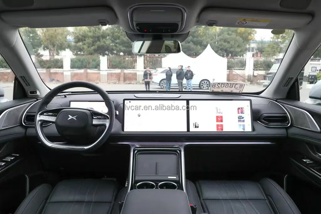 High Speed Electric SUV Car 2023 Xpeng G9 with Panoramic Sunroof and 702km Range