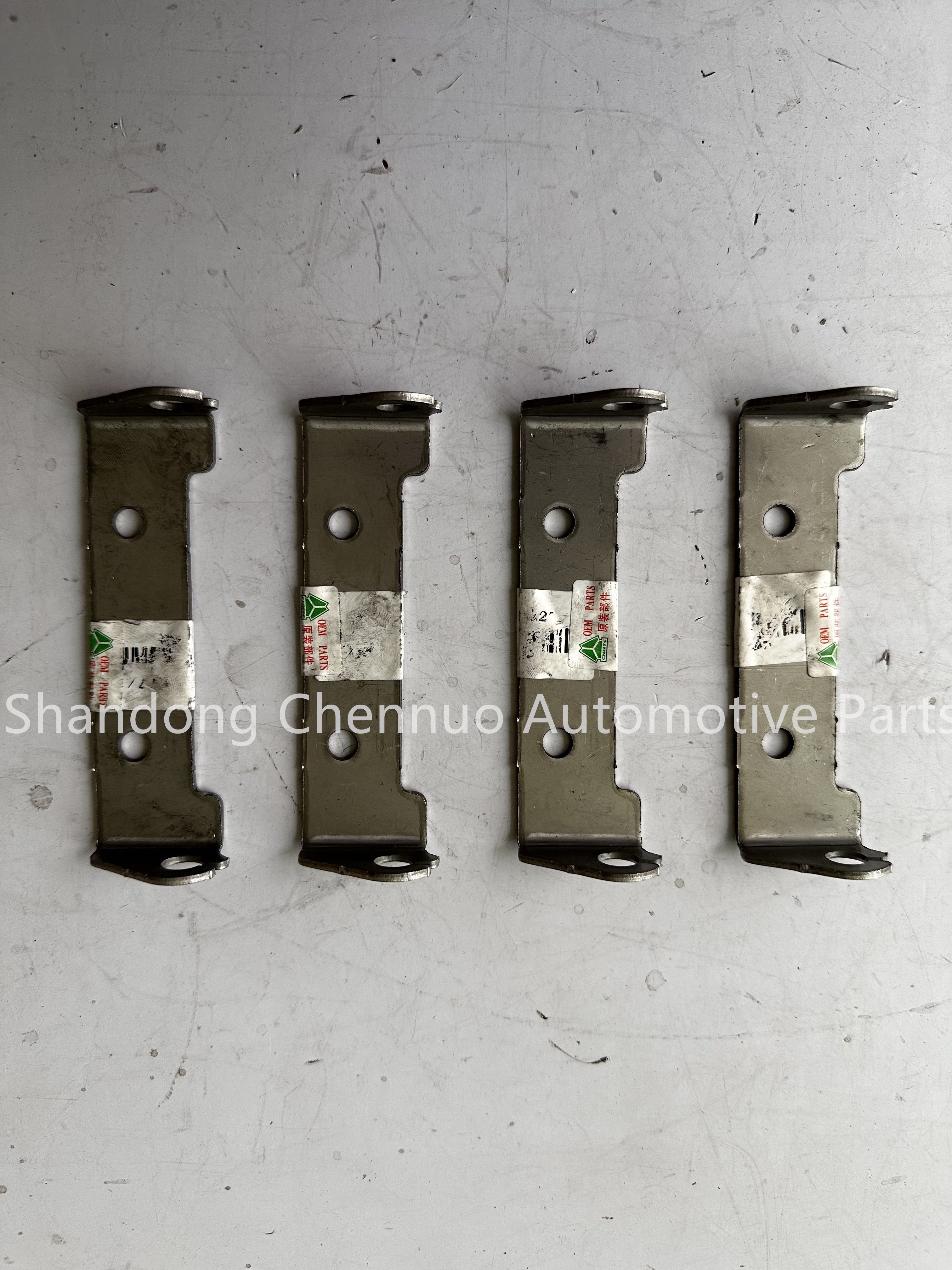 Shandeka Lock support iron sheet 810W61140-0027 Truck parts and components