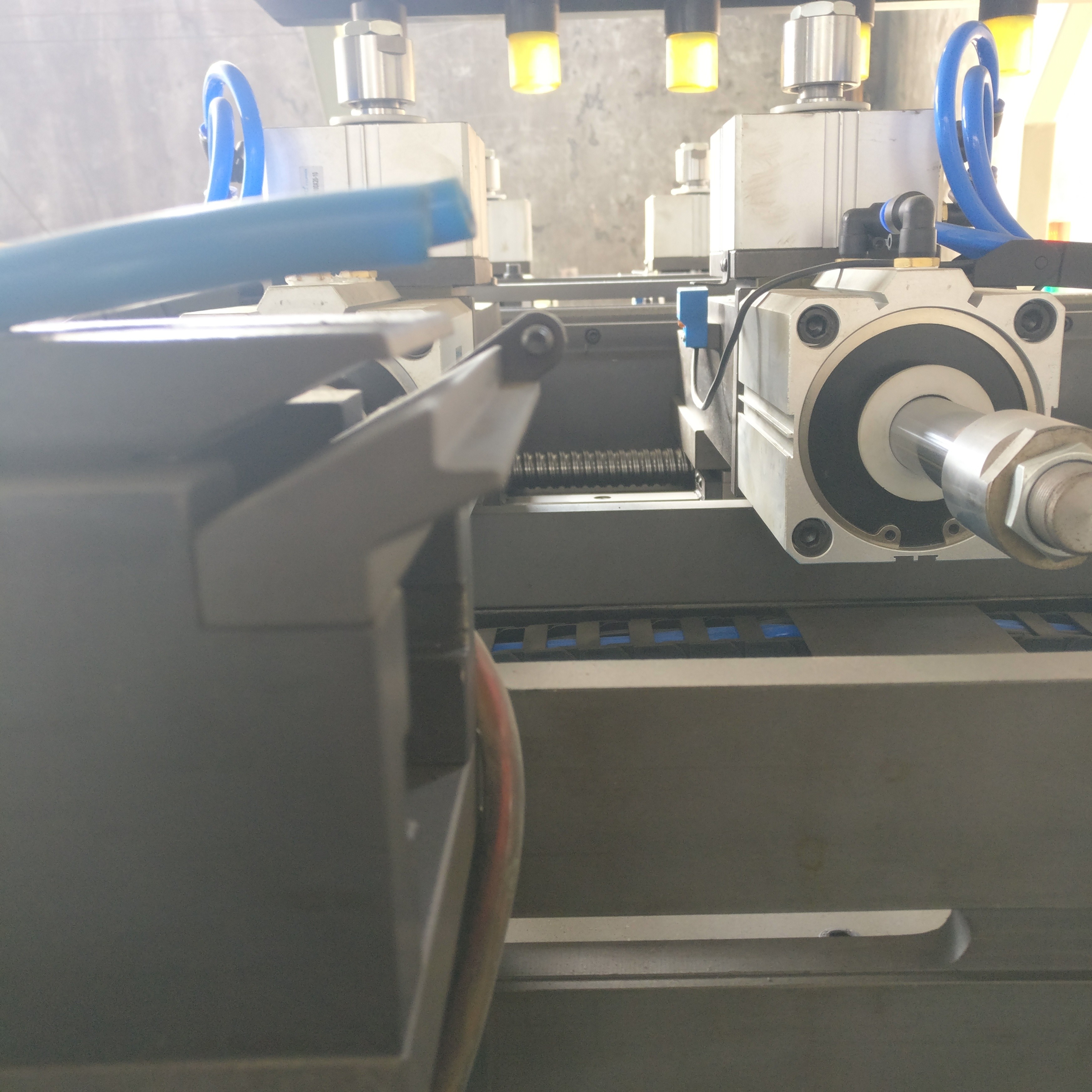 Car Tank C Plastic Radiator Making Machine 220V Radiator Clinching Machine