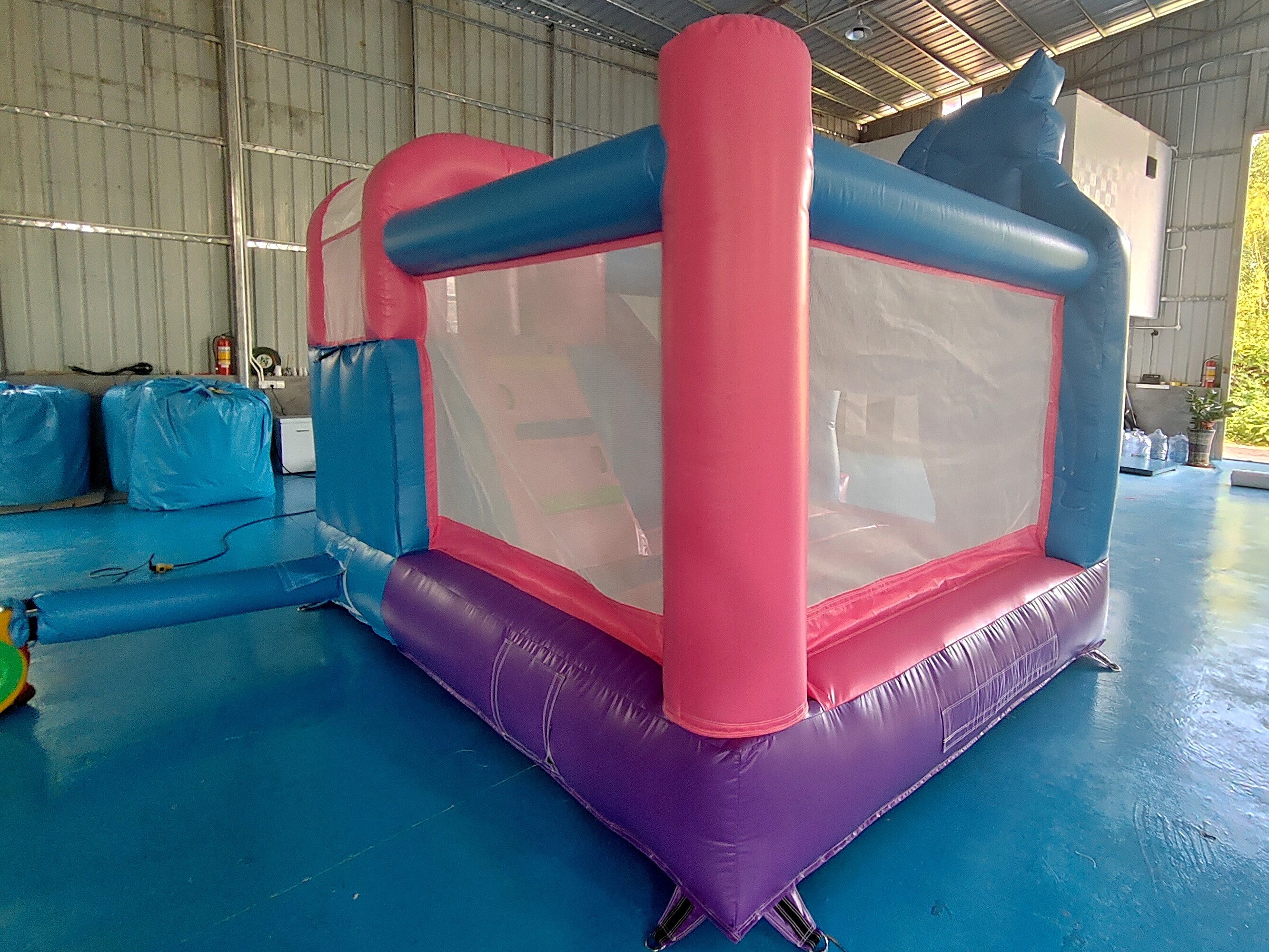 High Quality Inflatable Castle Unicorn Cartoon Inflatable Bounce House With Slide Jumping House For Kids