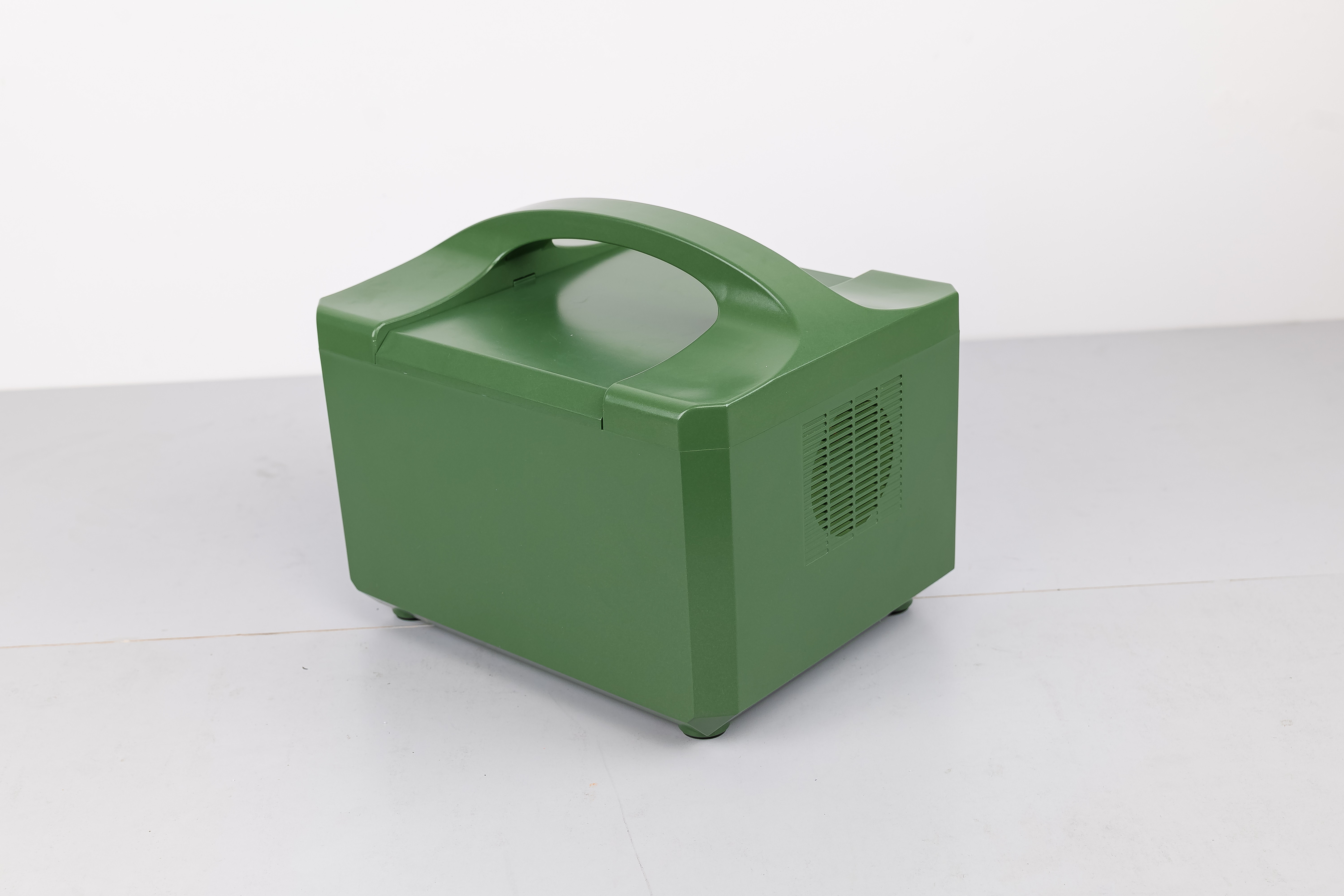 Light Weight Off Grid Solar System DC AC 220V Solar Portable Power Station With CE/ROHS Approved For Emergency Power
