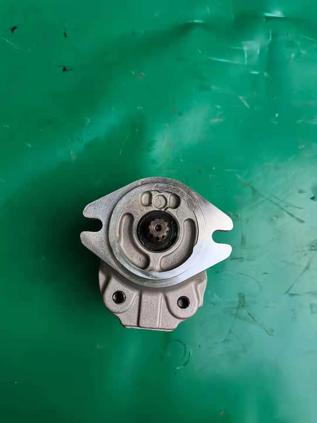 705-22-26260 Pump Assembly Komatsu Parts Bulldozers D41E D41P