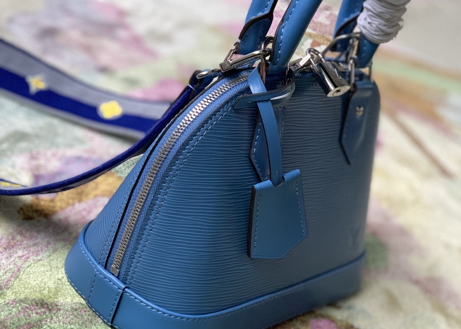 M57540 Water Ripple Alma BB Genunie leather Shell Shape Handbag