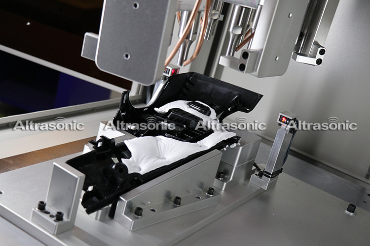 Car Carpet Pedal Plastic Column Hot Melt Welding Equipment by Ultrasonic