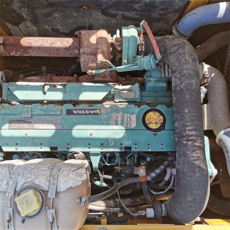 0.85 m3 Bucket Capacity Used 20 Ton Volvo 200B Excavator with Original Hydraulic Pump