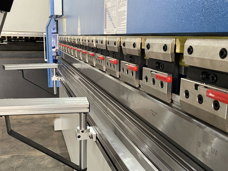 110T Hydraulic Press Brakes 3200MM Bending Folding With DA66T 8+1