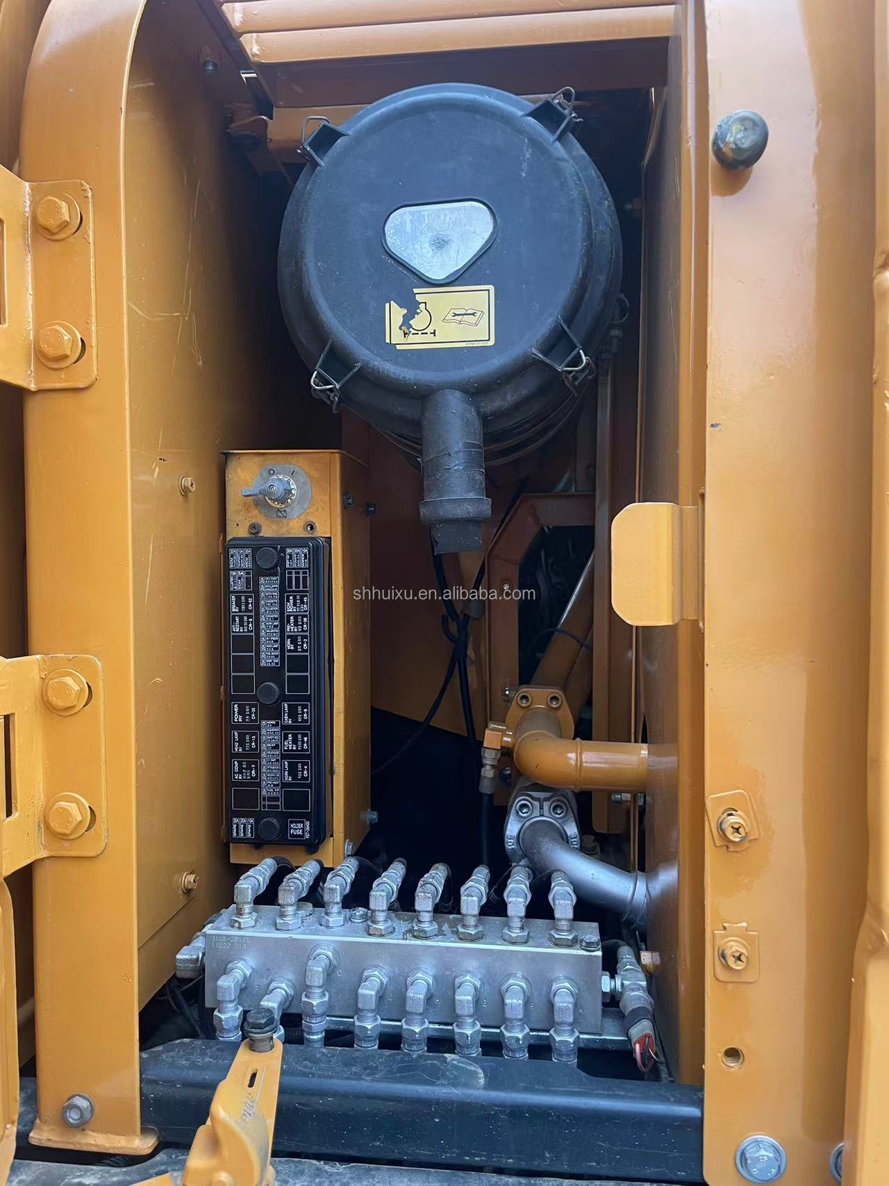 Used Big Crawler Excavator Hyundai 220 Digger Used Large Excavator 22 Tons Second Hand Digger