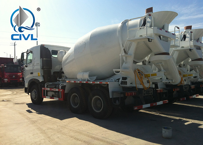 10tires Concrete Mixing Equipment truck of Sinotruk HOWO7 Concrete Mixer Truck with HW15710 gearbox and 8cbm tanker