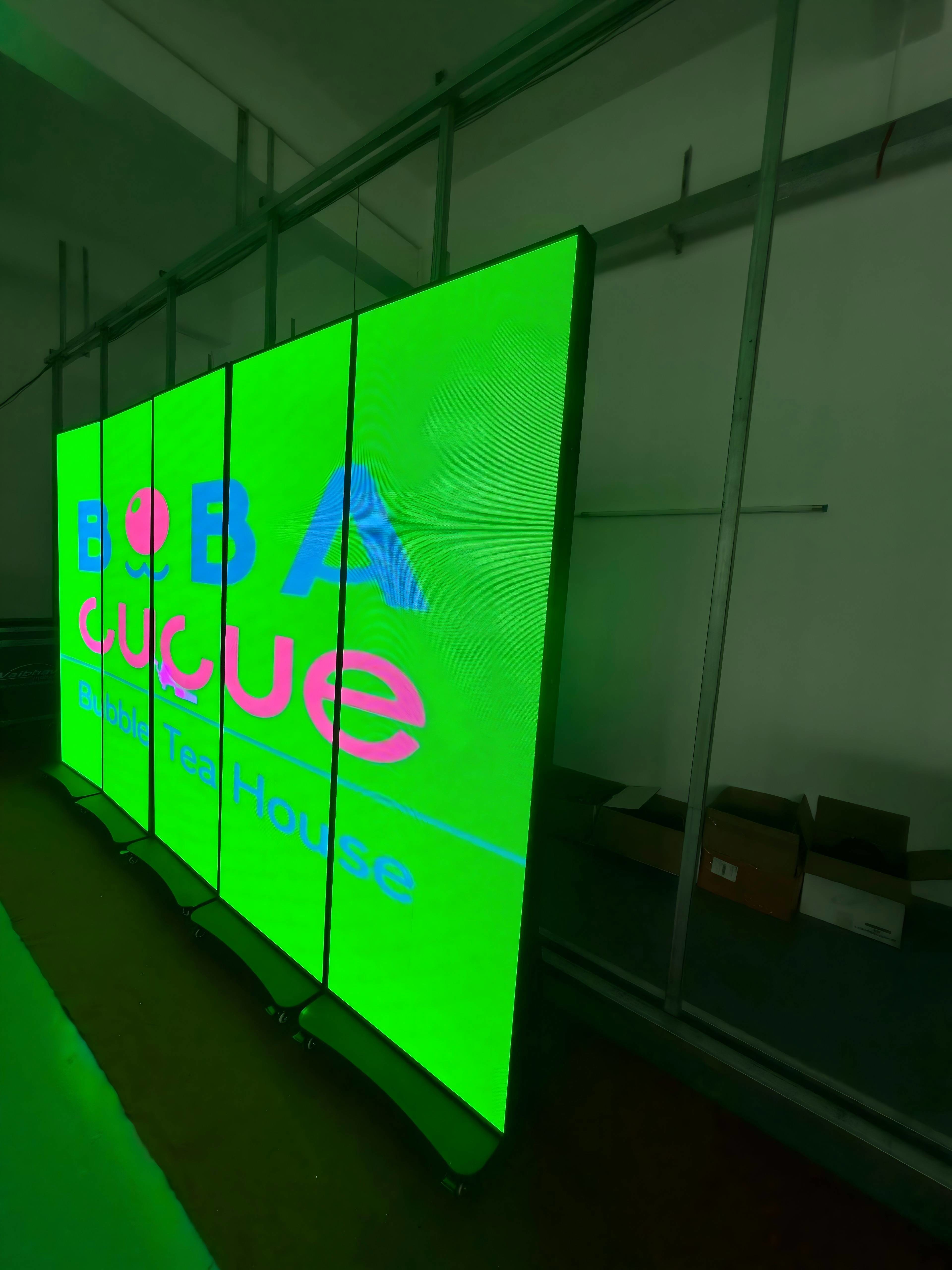 Light Source SMD LED Strips Poster Display Stand P2.5 Display Size 1920mm X 640mm