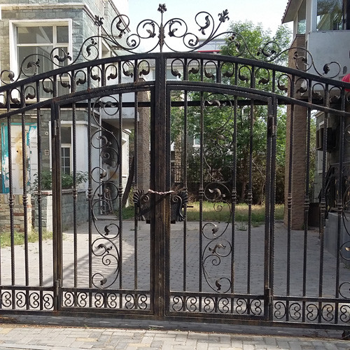 School / Park Contemporary Iron Gates Eco Friendly Rodent Proof 2m Height