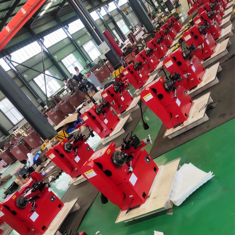 Red White 350mm Brake Drum Lathe Machine C9335A With Rotating Speed 130r/Min