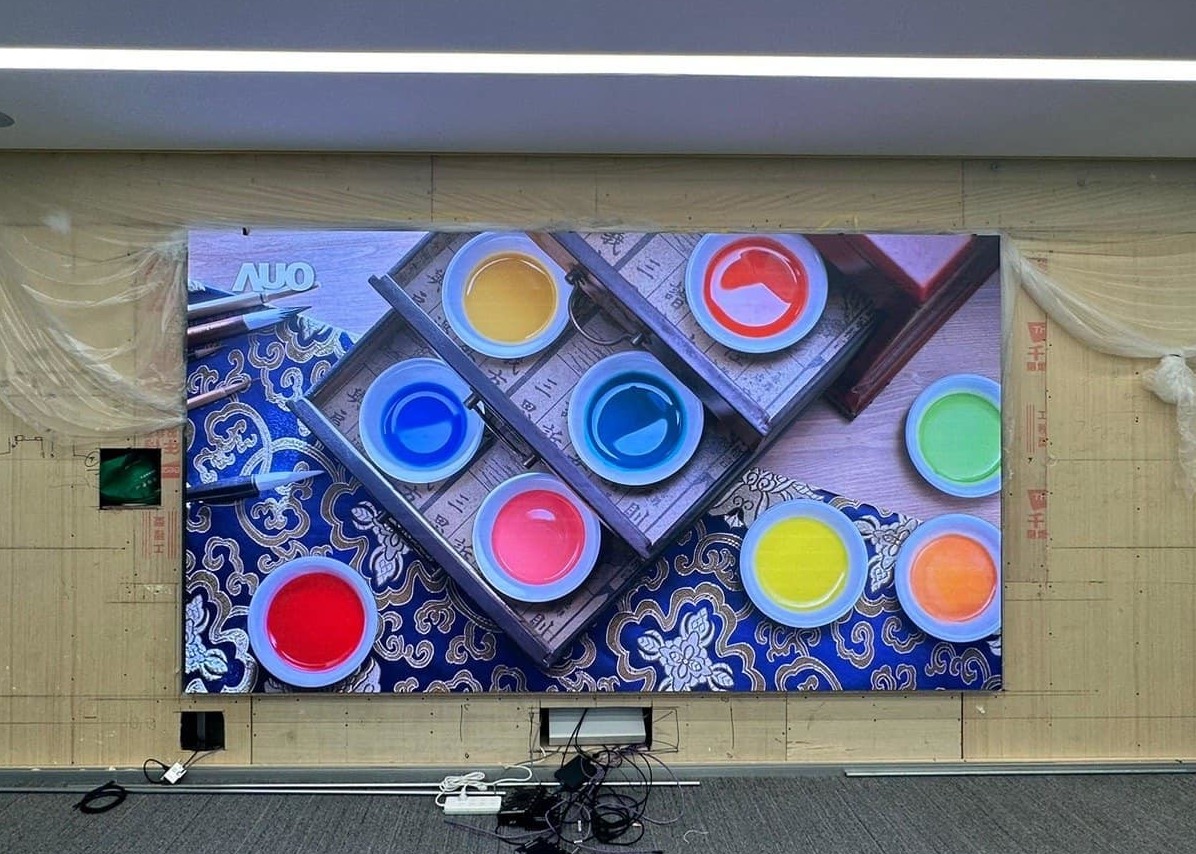 P0.9375 COB and Optimal Viewing Angle of 1m-10m for State-of-the-Art Indoor RGB LED Panel Display