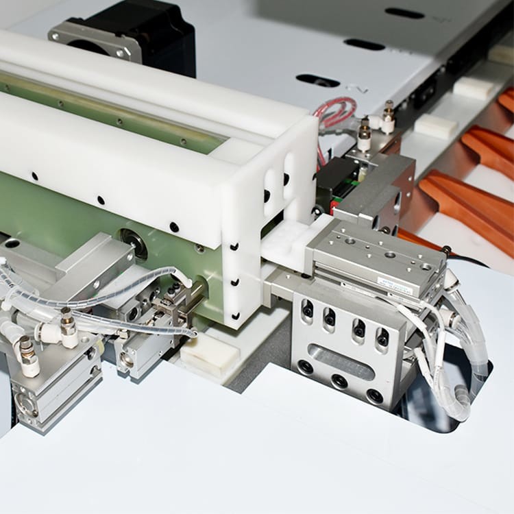 1KW Lithium Battery Manufacturing Machine , 26650 18650 Cell Sorting Machine