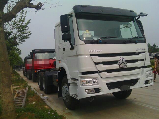 371HP 380HP 420HP 40 ton HOWO 4X2 6X4 6X6 Heavy Duty Truck , Tractor Truck,EURO III Prime Mover Truck , Wild Black, Red