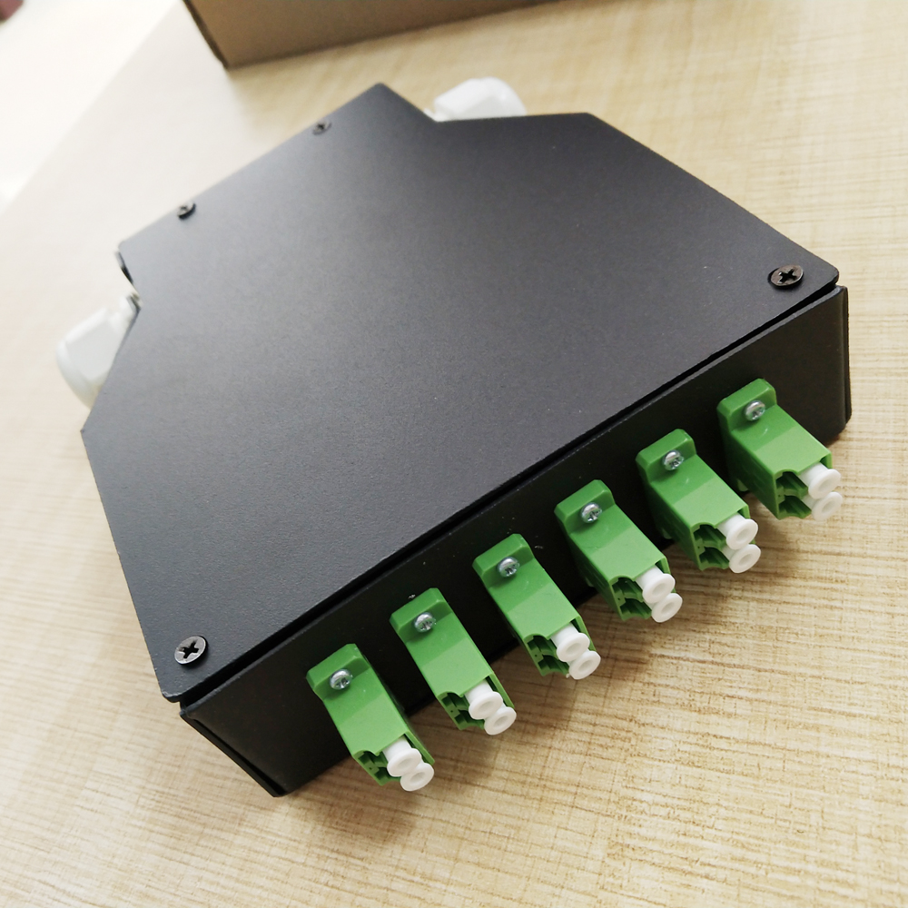 Black 12 Port SC/APC DIN Rail FTTH Terminal Box Patch Panel