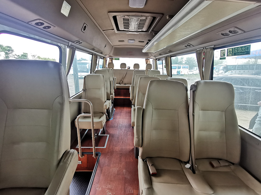 Golden Dragon Minibus Second Hand Used 18 Seater Passenger Van For Sale