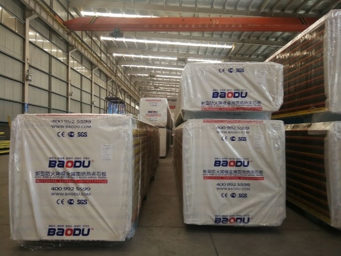 64kg/M3 150mm Glasswool Sandwich Panel Customized Length Modern