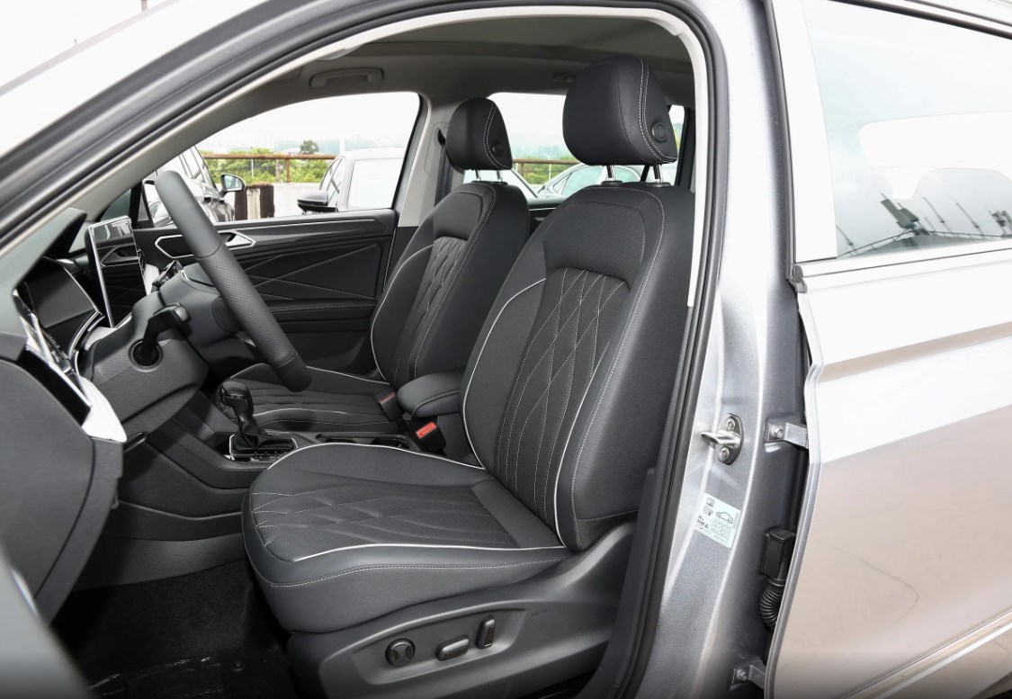 Top Sale 2023 VW Tiguan L 330TSI R-Line 2.0T 186Ps FWD SUV with 4 Airbags and Multi-function Steering Wheel