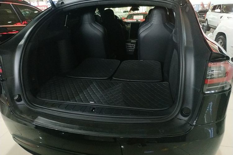 Super Sport Car Electric Coupe Car Intelligent Luxury Sedan With Lithium