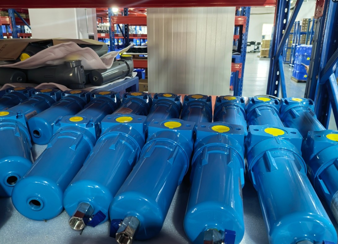 1/2 Inch NPT Inlet/Outlet Connection Aluminum Compressed Air Filter Unique Lock Design Pressure Loss About 0.25 Bar