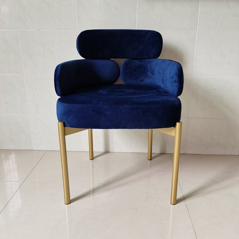 Light Luxury Creative Hotel Restaurant Furniture Metal Art Velvet Armrest Dining Chair