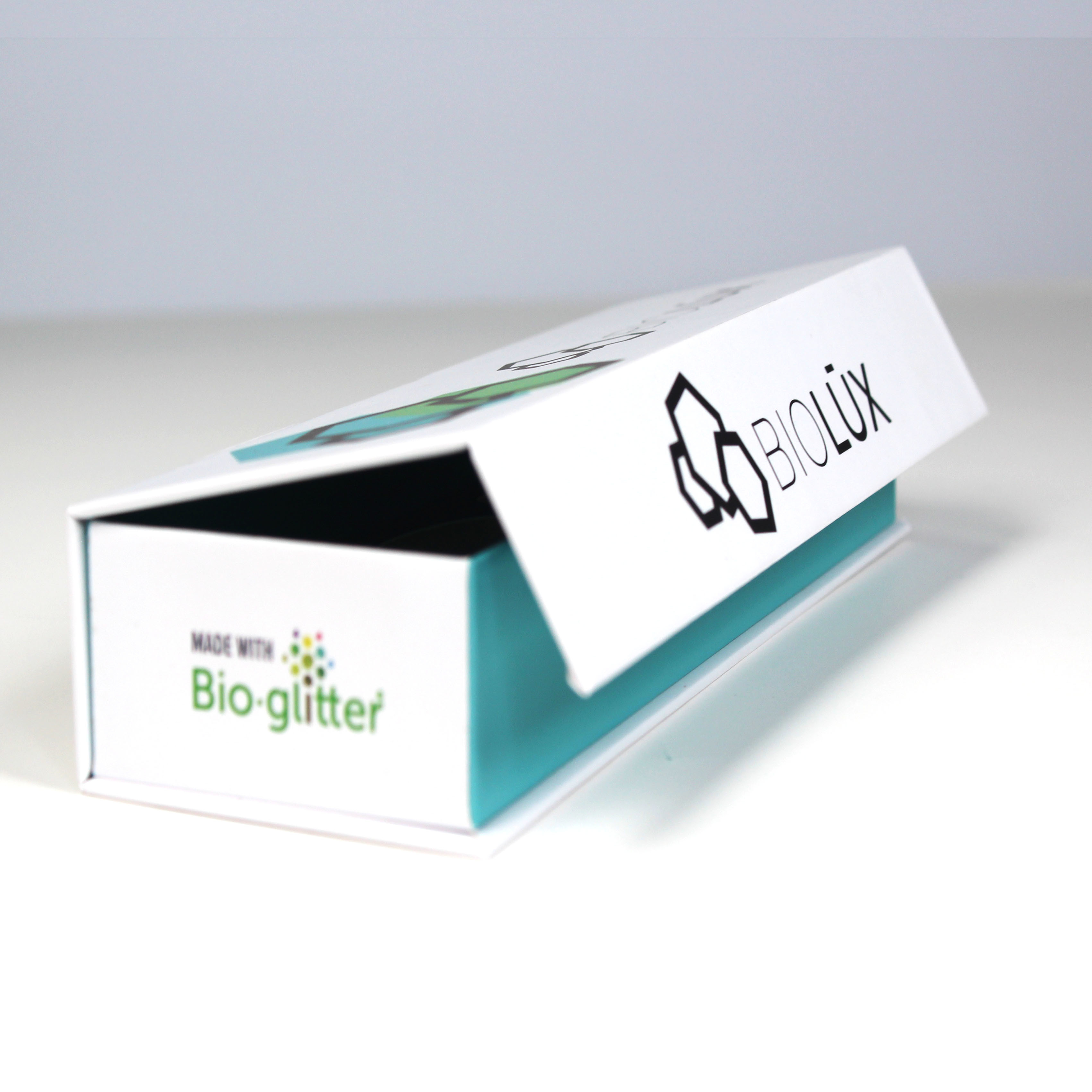 Custom Magnetic Gift Boxes Full Color Printing With Foam Cardboard Insert