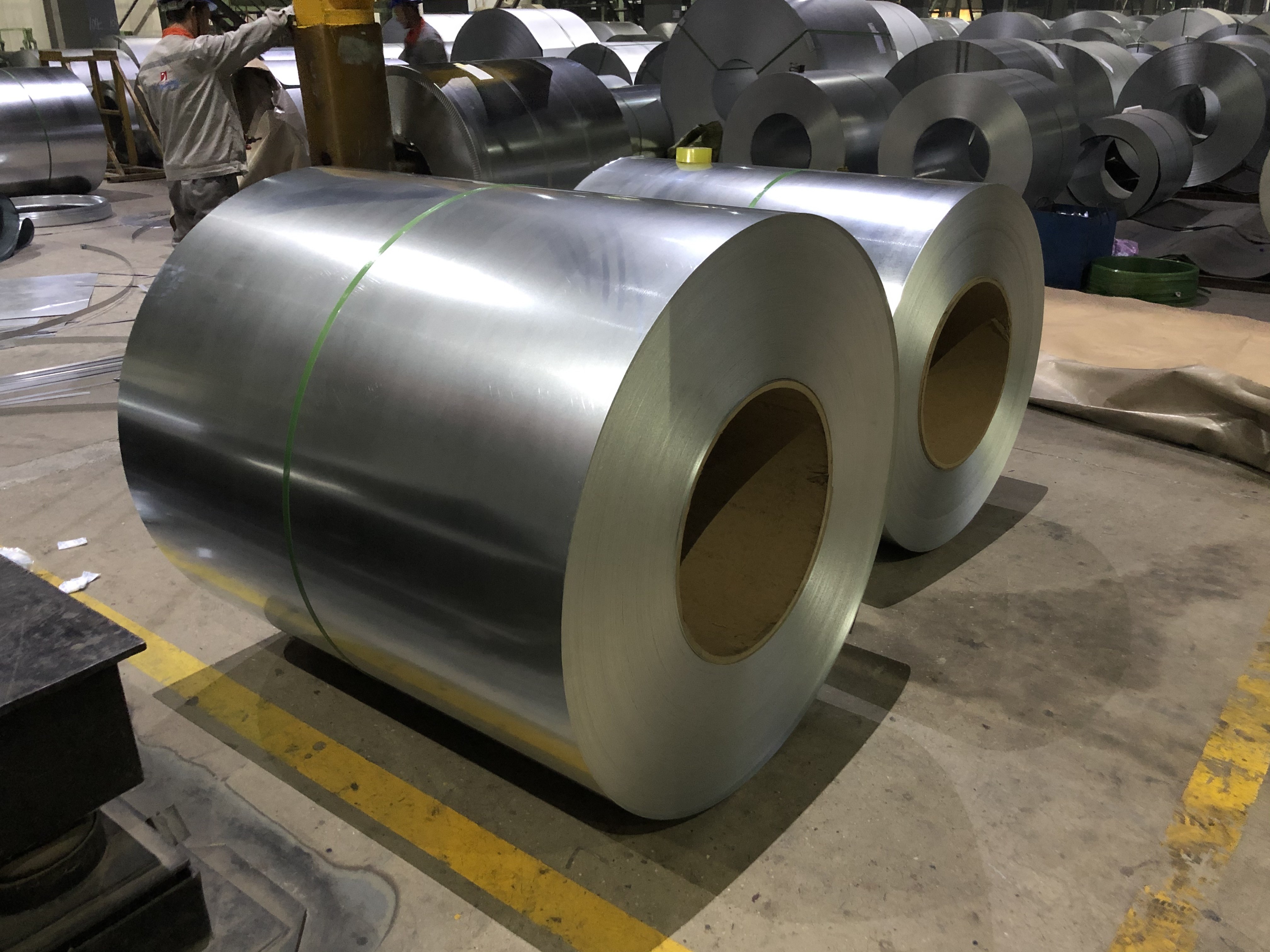 Full Hard Regular Spangle Galvanized Steel Coil 28 Gauge Z75