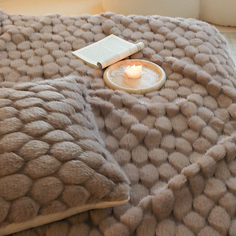 Thickened Warm Cover Blanket Albacore Fur Blanket End Soft Plush for All-Season 1.3kg