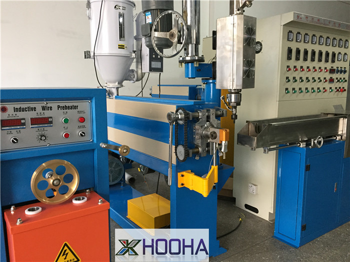 Single Screw Electricity 380V 50HZ Wire Cable Extruder Machine