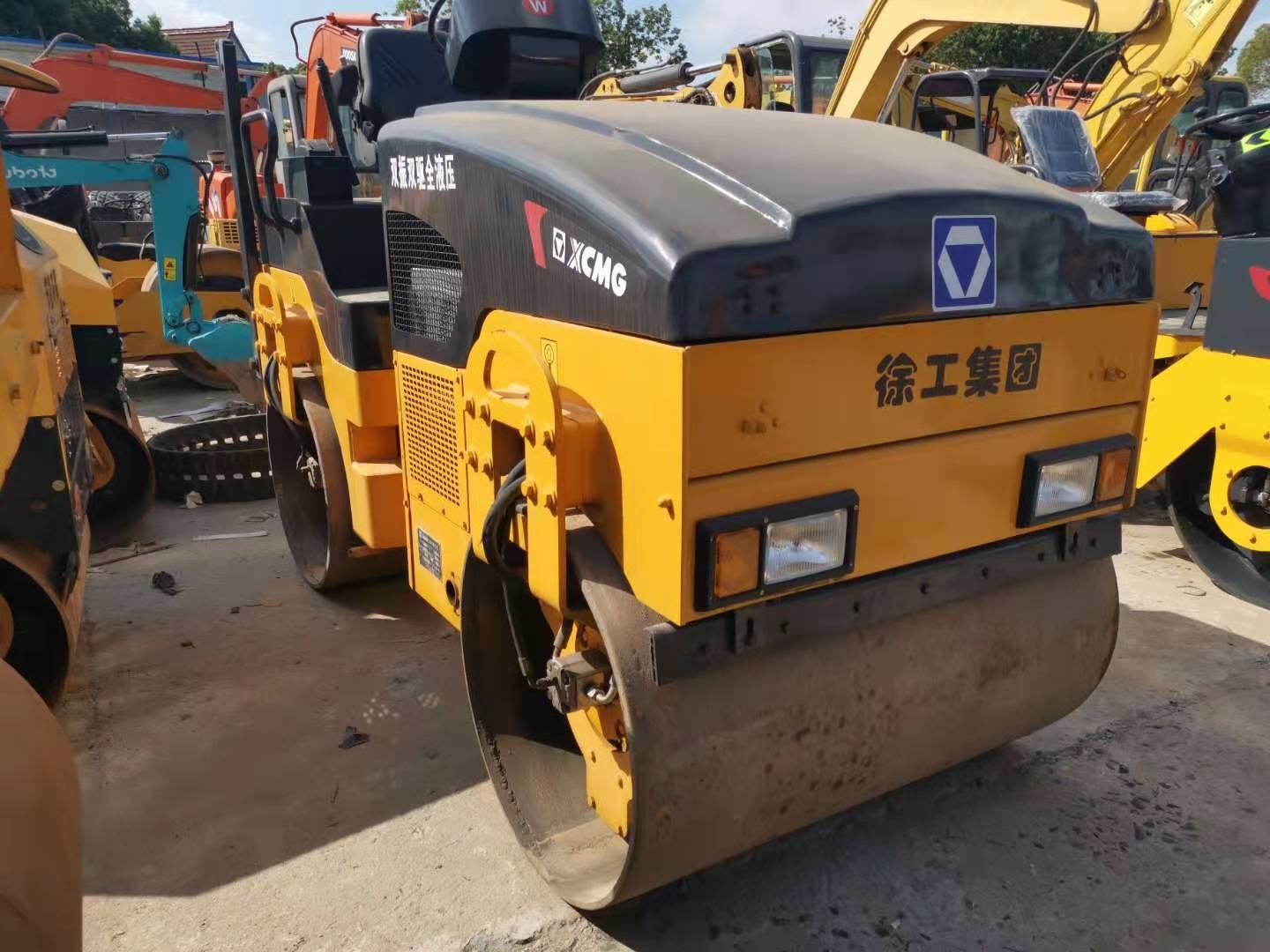 XCMG XMR30 Used Mechanical Equipment , Mini 3T Double Drum Road Roller