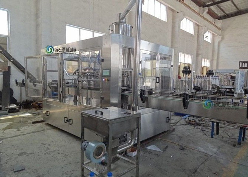 CGFB40-40-40-12 Silvery White Water Bottle Filling Machine 16000BPH 6250*3050*2400