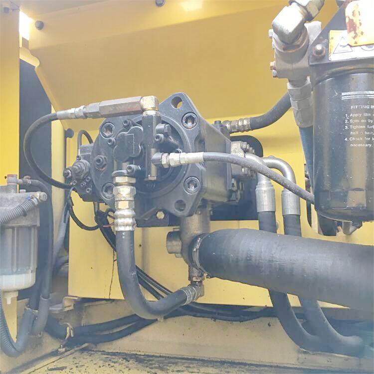 Good Condition SK350-8 35 Ton Used Excavator from Japan with Original Hydraulic Valve