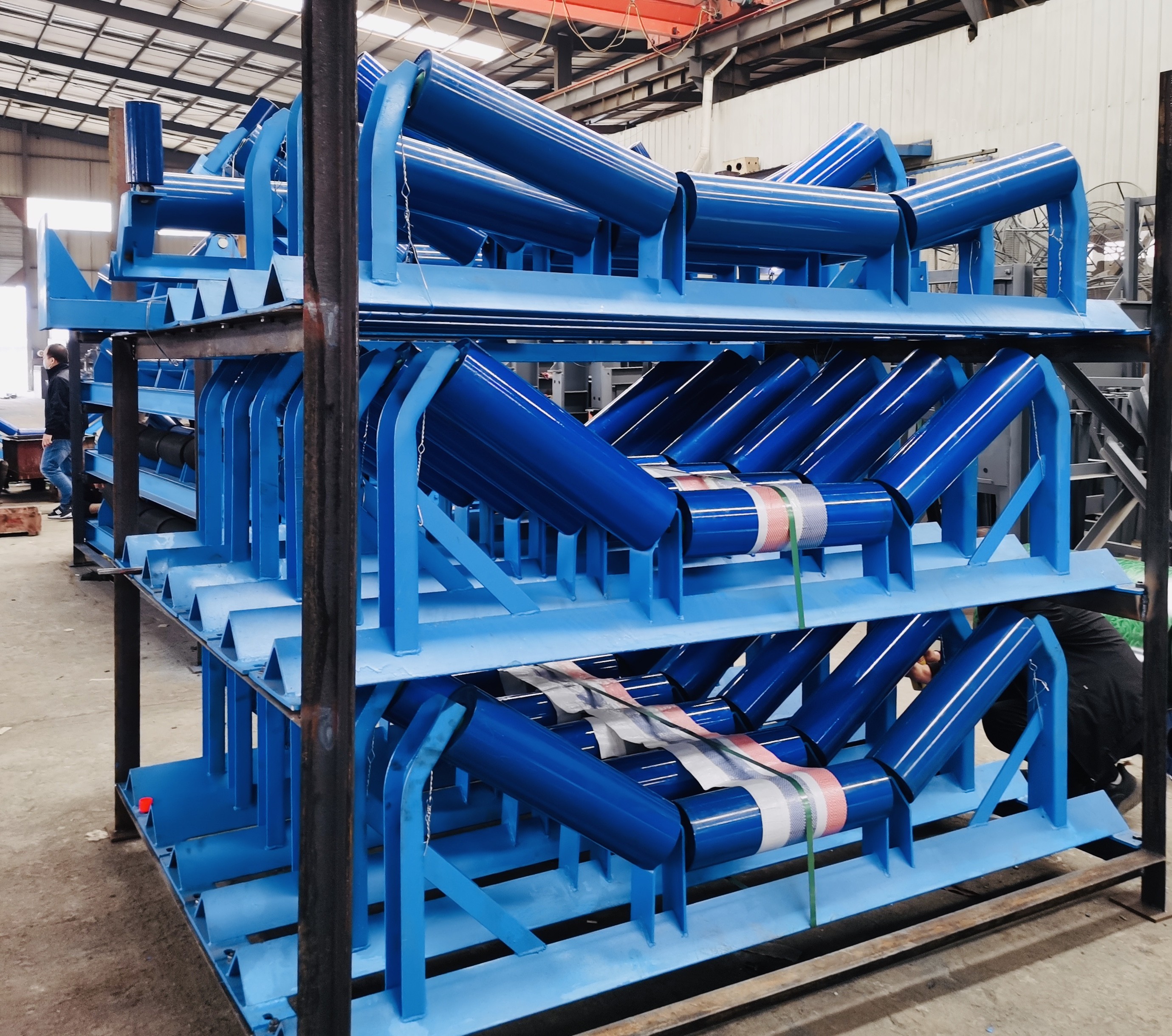 114mm Belt Steel Return Troughing Conveyor Idler Roller For Crushing Plant