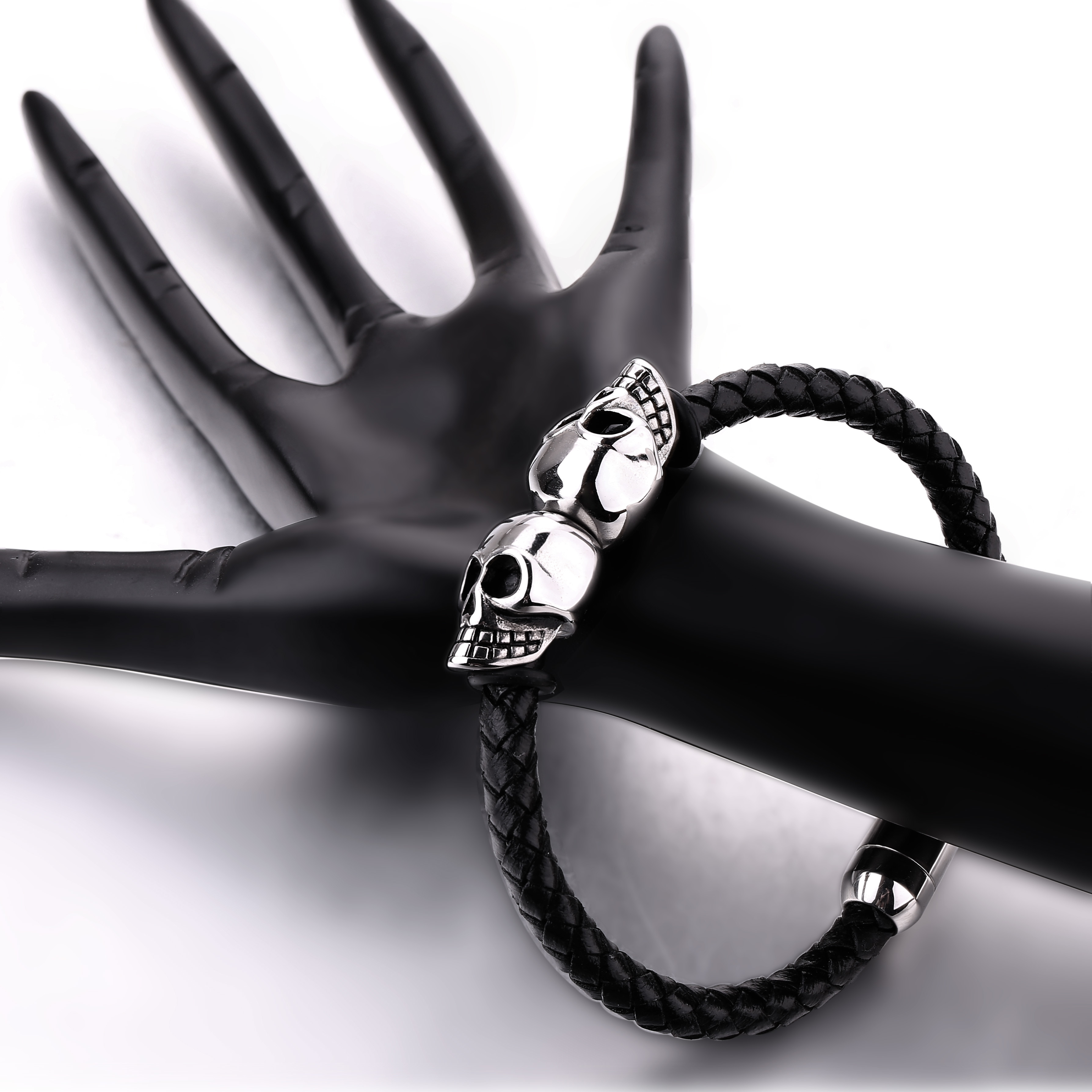 Fashion jewelry custom engraved leather bracelet stainless steel magnetic clasps leather men skull bracelet