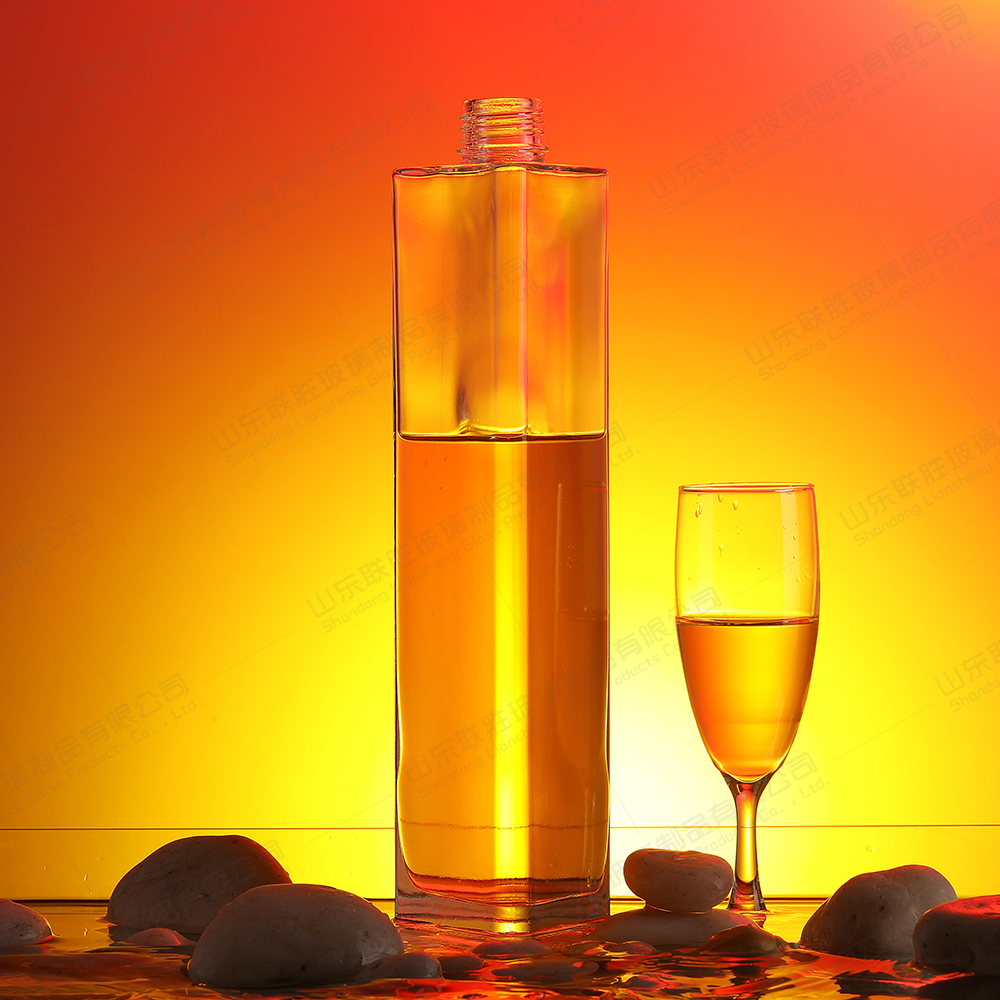 Rubber Stopper Sealed Triangular Prism 50ml 100ml 500ml Brandy Whiskey Glass Bottles