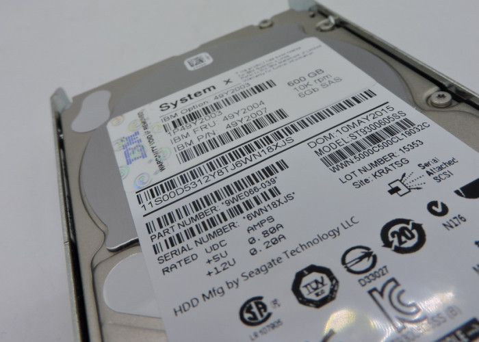 IBM Hard Disk 49Y2003 49Y2004 SAS 600GB 2.5inch 1 year warranty